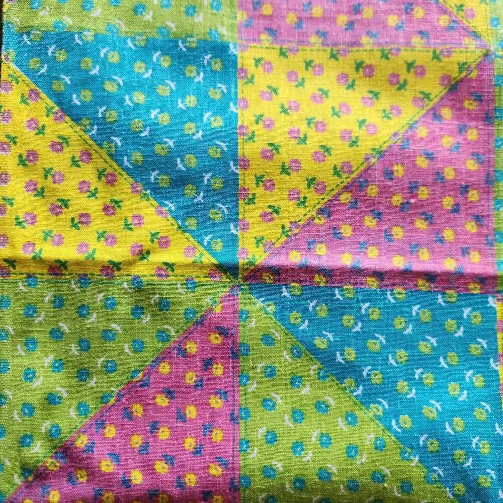 VTG Colorful Quilt Cheater Fabric Panel Printed Pinwheel & Floral 44